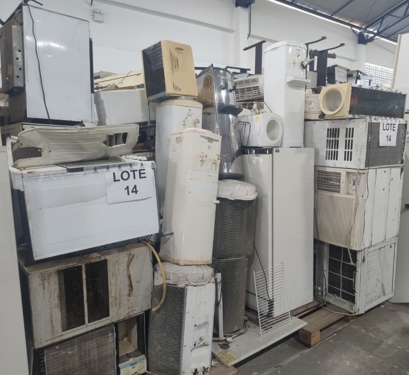 MÁQUINAS E EQUIPAMENTOS GALPÃO 1 LOTE 14 - leilão judicial - Não informado BR - lance mínimo R$ 2.439