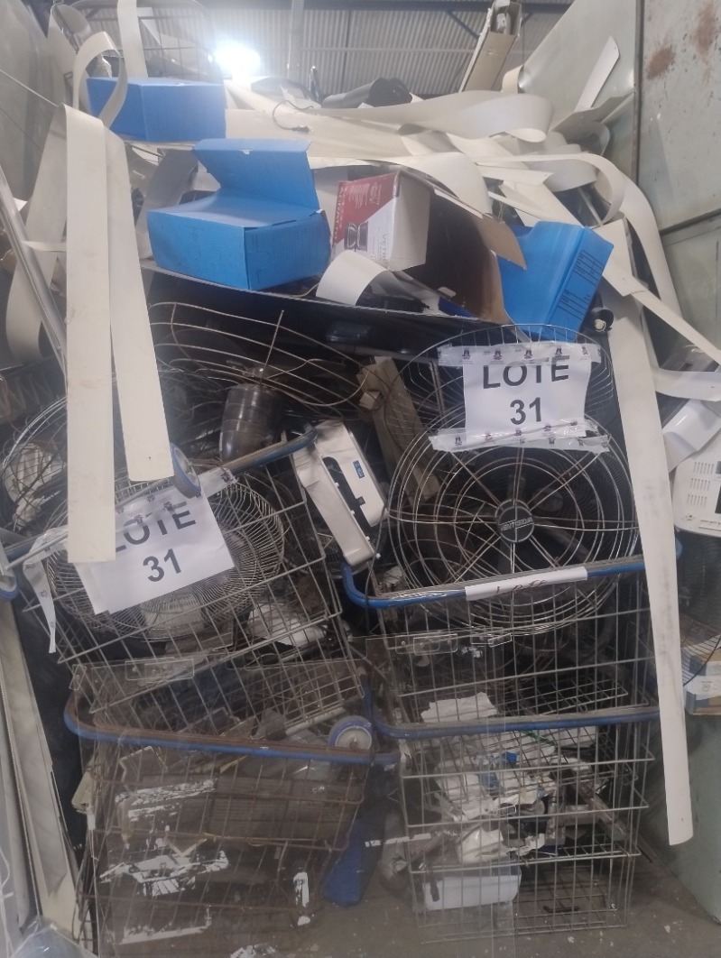 SUCATAS - GALPÃO 02 LOTE 08 (31) - leilão judicial - Não informado BR - lance mínimo R$ 517