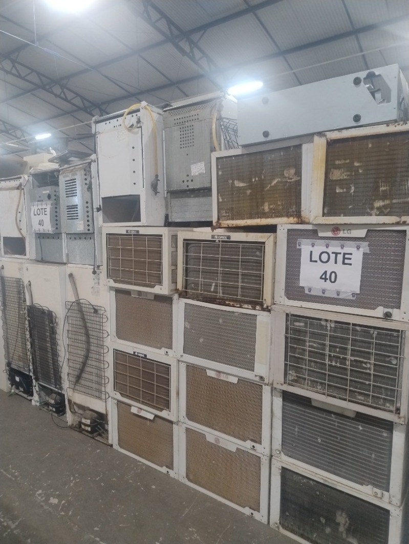 MAQUINAS E EQUIPAMENTOS - GALPÃO 02 LOTE 17 (40) - leilão judicial - Não informado BR - lance mínimo R$ 3.587